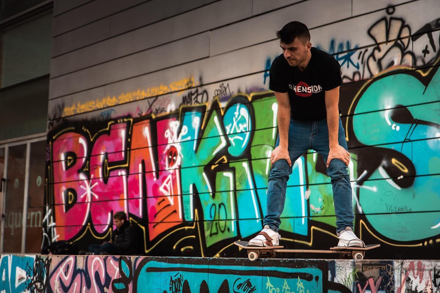 In progress 
@jordiscofield 
🎥@jinxofilms
.
.
.
.
.
.

#skatelife #skate #skatestyle #skatelifestyle #street #streetboard #streetboarding #snakeboard #waveboard #ripstick #snakeboarding #skatevibes #skatepark #grafitti #graffitiart #barcelona #skate