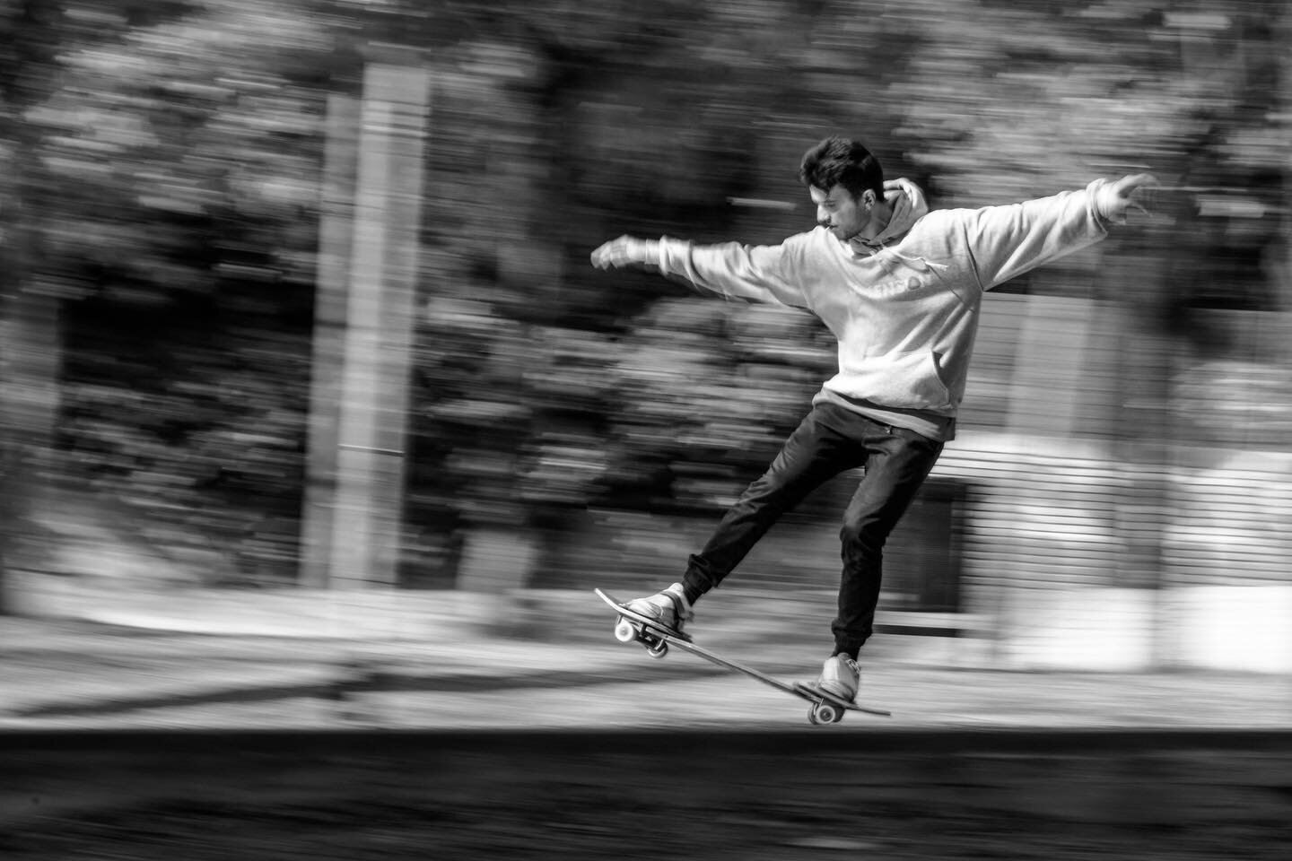 @jordiscofield in AdrenaLINE
Set to premiere April 10th 11am PST on YouTube (link in bio)
A @jinxofilms x @dimensionboards production 
.
.
.
.
.

#skatelife #skate #skatestyle #skatelifestyle #street #streetboard #streetboarding #snakeboard #snakeboa