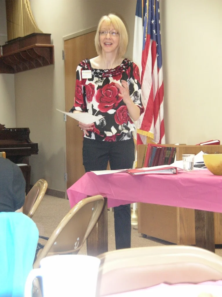 Seminar:  "Spring Clean Your Clutter"