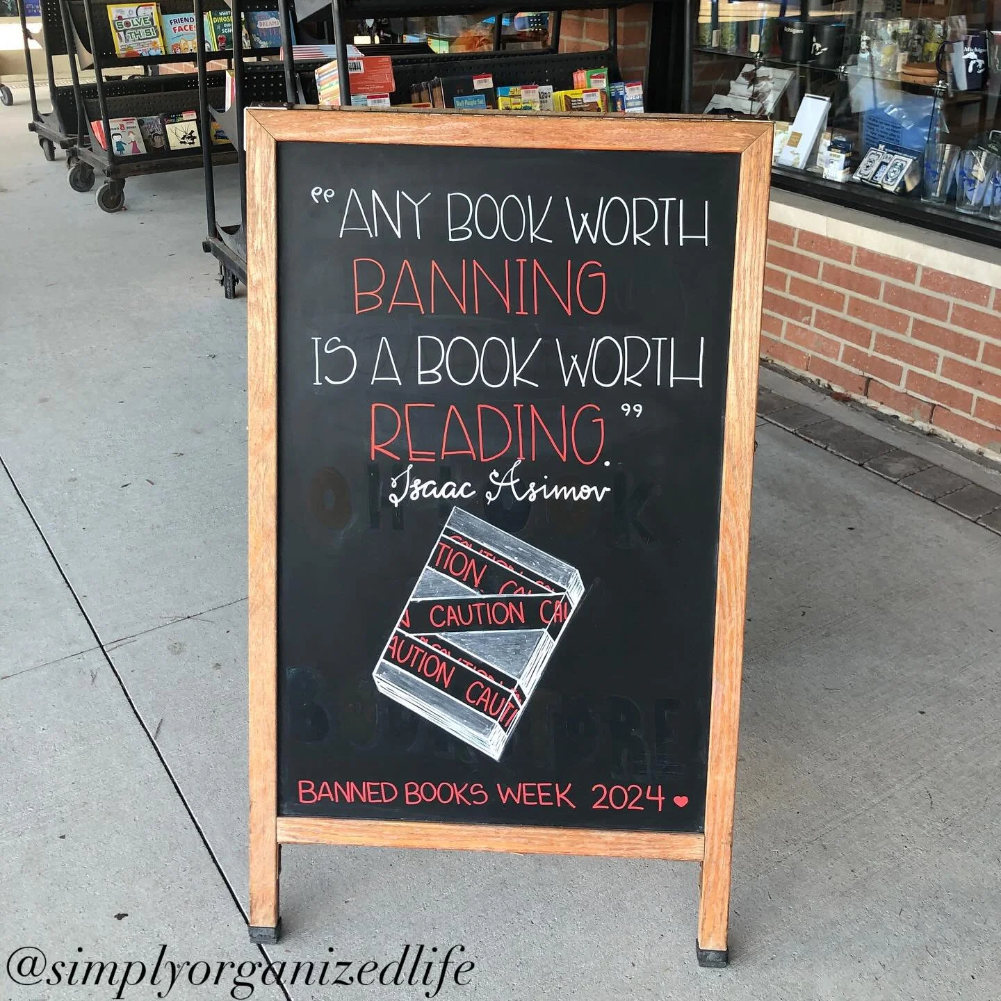 It&rsquo;s #bannedbooksweek 
Keep reading friends! #readbannedbooks #censorshipisso1984 #nicolasbooksannarbor @americanlibraryassociation @courageousbookstore