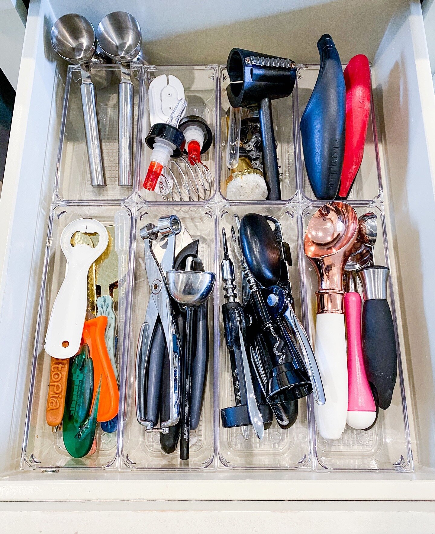 When your kitchen small gadgets drawer is organized, when cooking you can find whatever you need in seconds. Gone are the days wasting time looking for anything in the kitchen. 
.
.
.
.
.
#drawerorganozation #gettingorganized #organizedhome #tidy #or