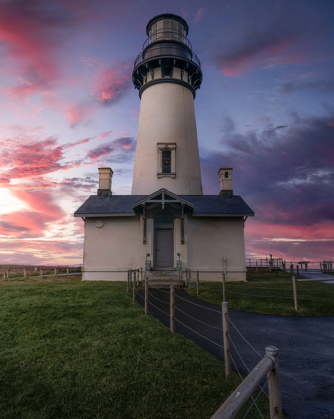 Yaquina Head Lighthouse.jpg