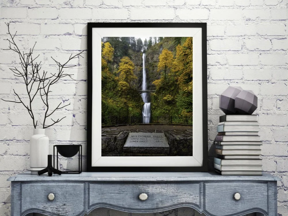 Multnomah Falls in Autumn No leaf Paper.jpg