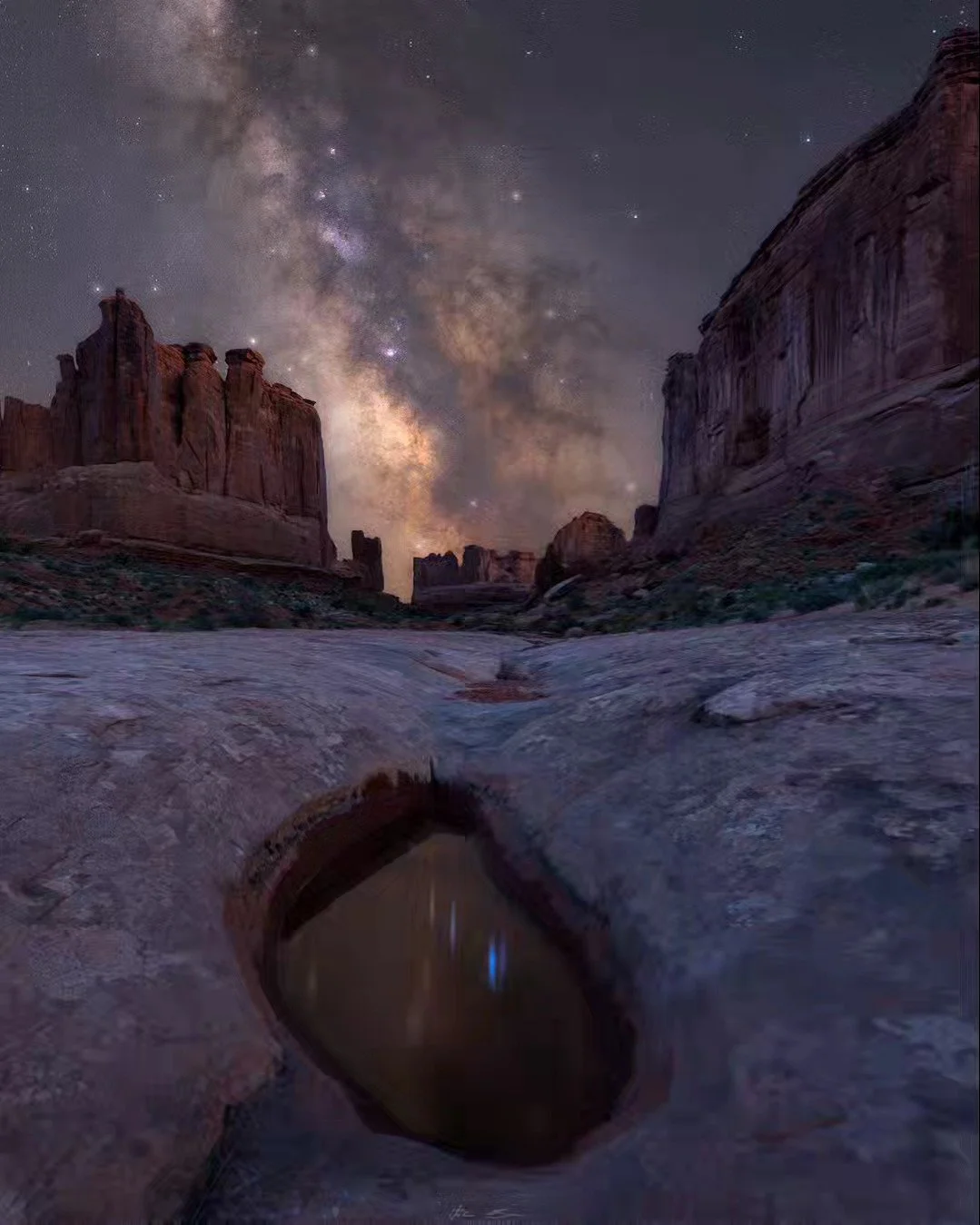 Moab Nights
____________________________________________ 

Arches National Park quickly became one of my top 3 National Parks I've had the chance to explore. Amazing to see how the park changes from sunrise, sunset and into the middle of the night. S