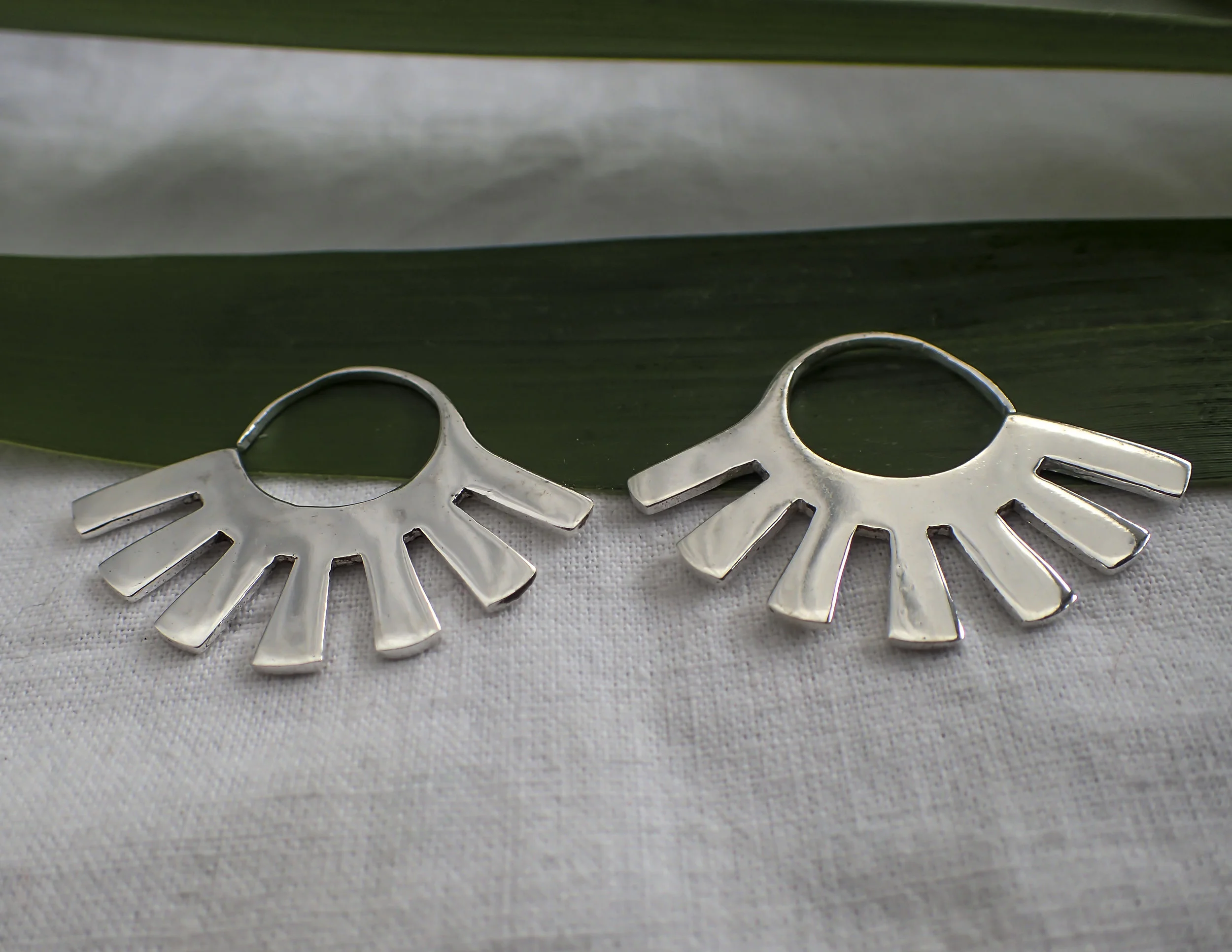 BE699 ALPACKA BAMBOO LEAF.jpg