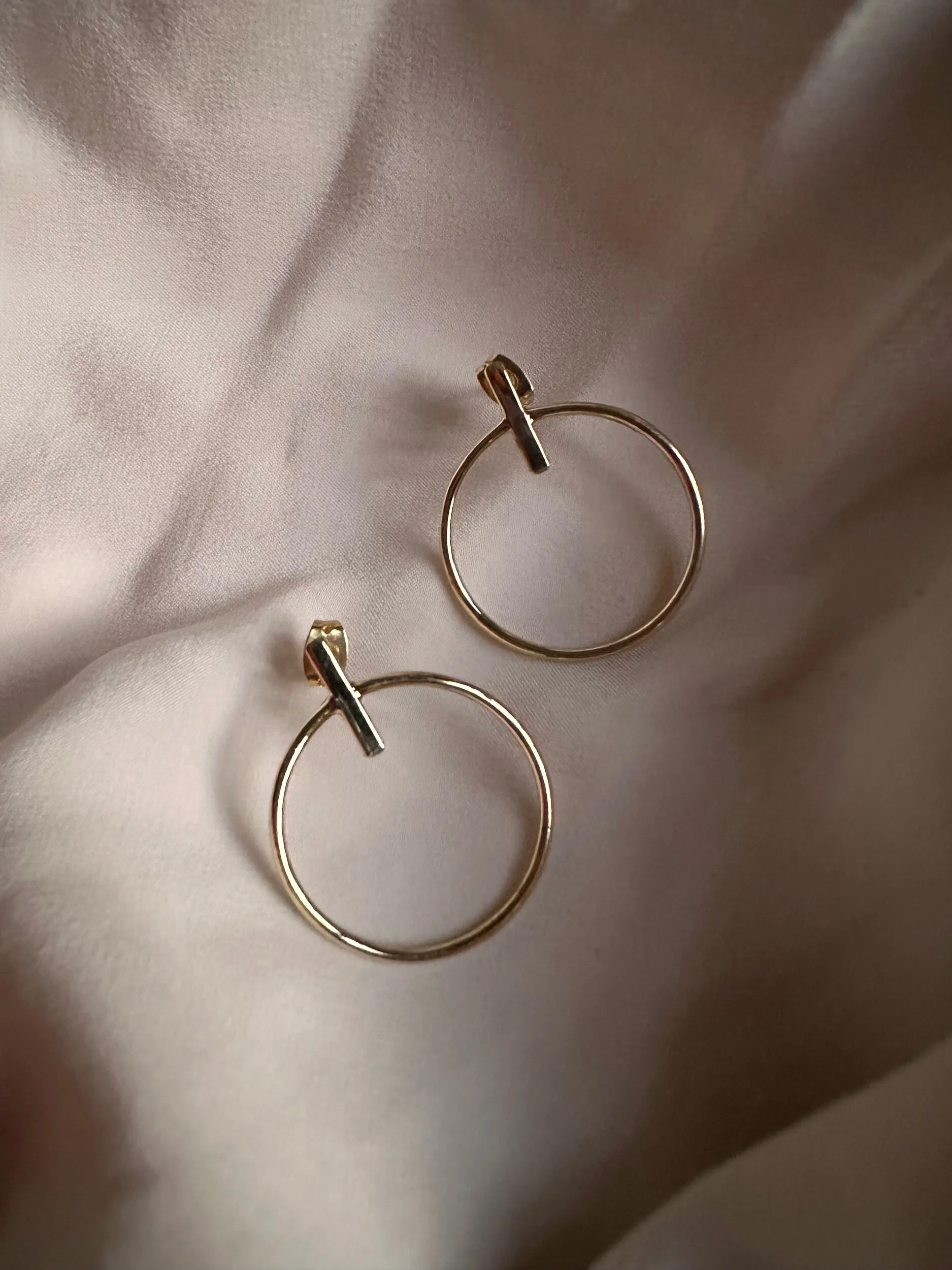 2E347B5F-3F2C-4E86-A874-F582A5B2ADBD