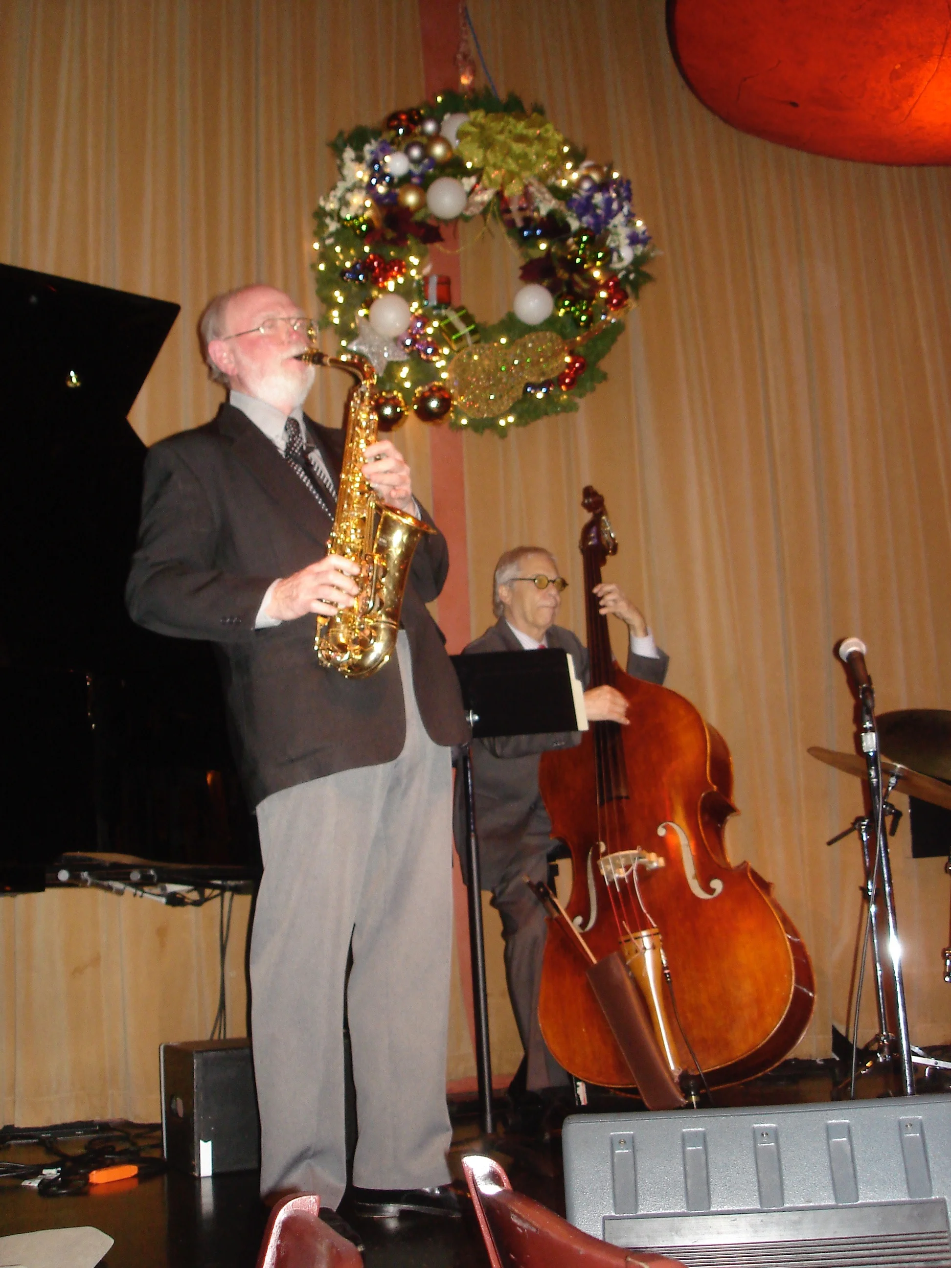 Gary Foster (alto sax) with Pat Senatore (bass)