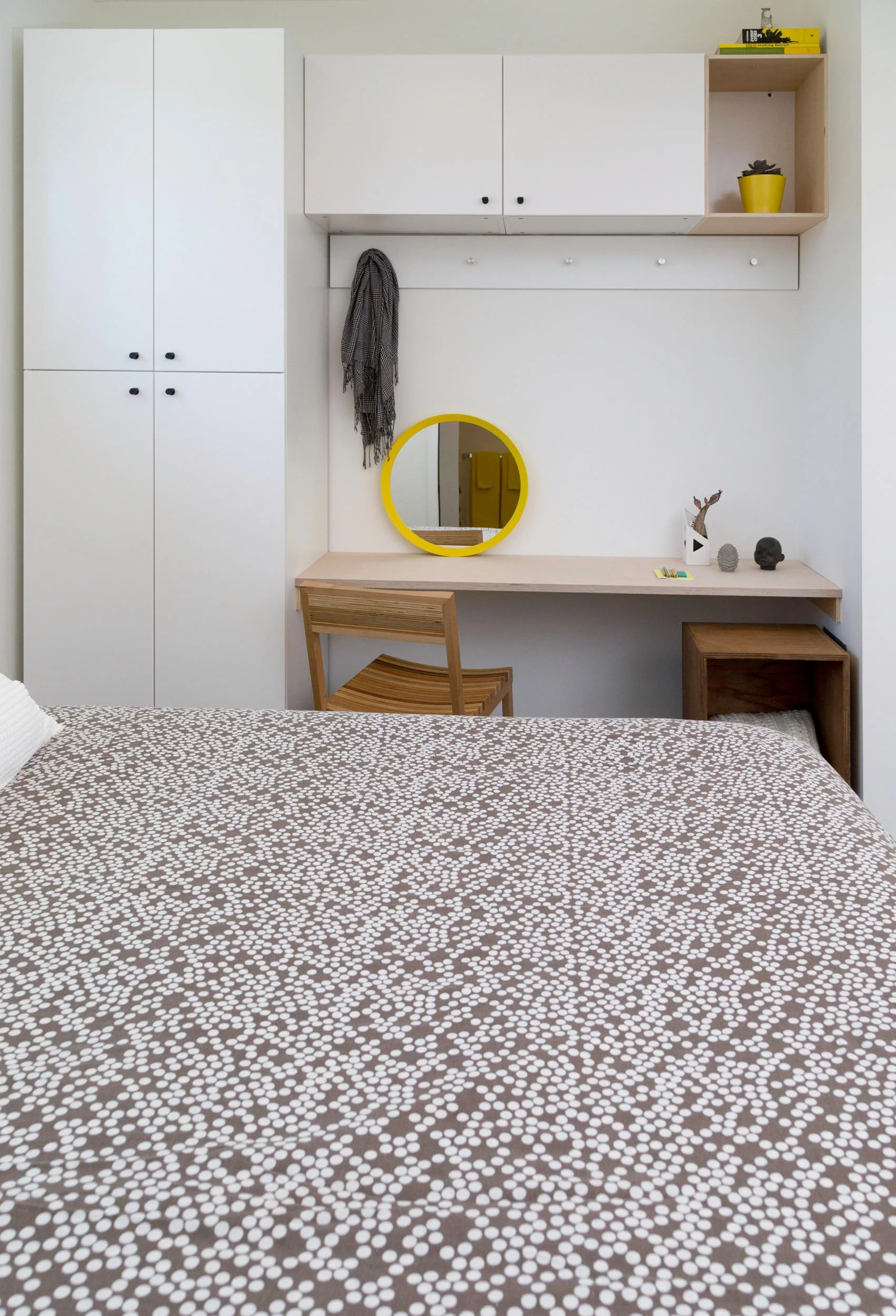 WC-STUDIO-PROSPECT-BEDROOM-BUILT-IN-DESK-WARDROBE-STORAGE.jpg