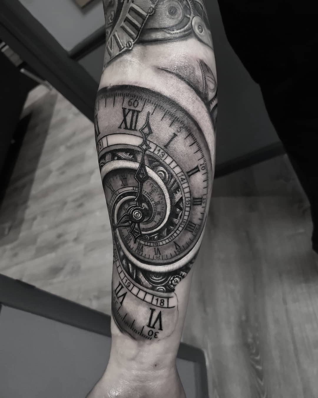 Clock Tattoo Meanings  CUSTOM TATTOO DESIGN