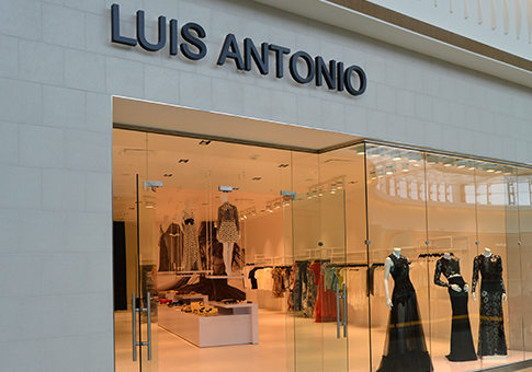 1459440079luisantoniostorefront.jpg