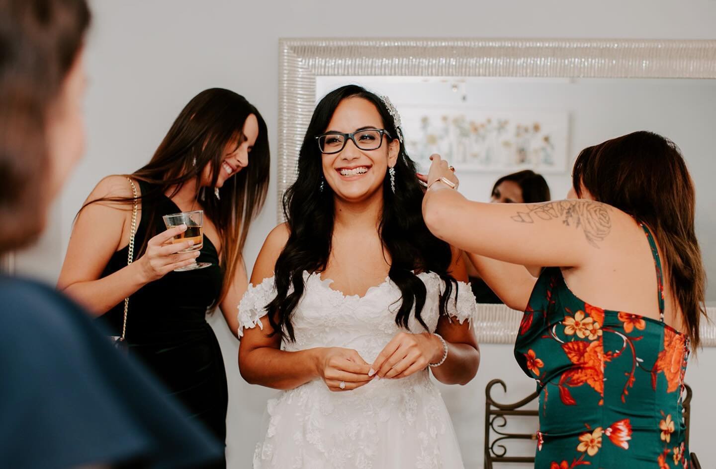 The final moments before Reva walked down the aisle 😍

The energy in this room with her friends was so heartwarming and sincere you couldn&rsquo;t help but feel just as giddy and excited as they were! 

#torontoweddingphotographer #homewedding #cand