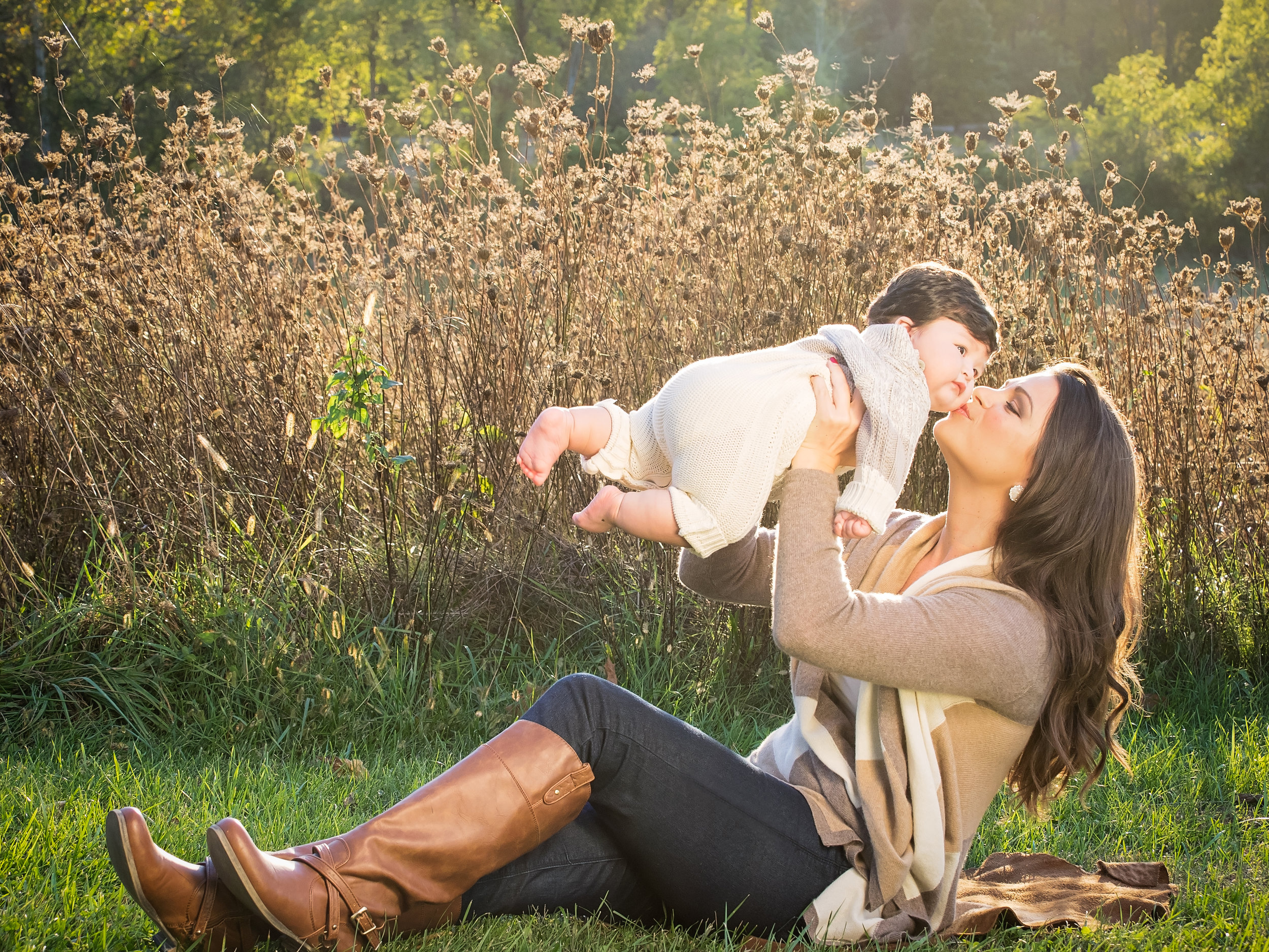 Lauren Kissing Max.jpg