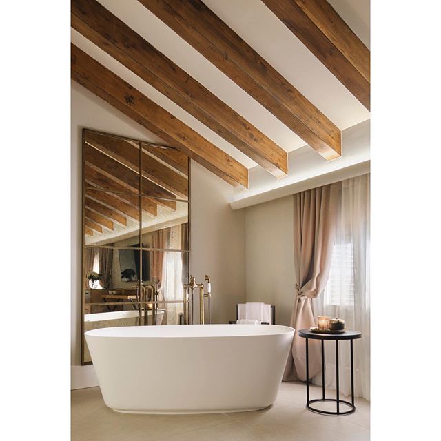 🛀 Bath time at Antigua Palma Hotel 
Styling @victoriafusterartcreation 
Architecture @cmv_architects Interior Design by Blanca Rossell&oacute; @brch65 
All the content is by myself, please don't blog or pinterest my images, only accepting reposting 