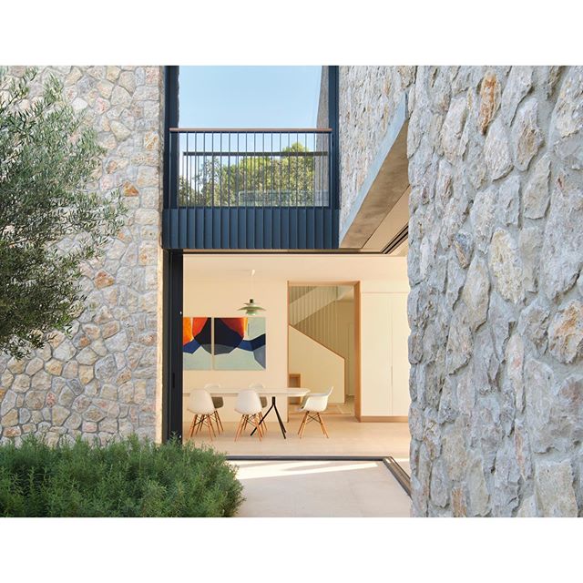 Private House by Claudio Hern&aacute;ndez Arquitectura 
All the content is by myself, please don't blog or pinterest my images, only accepting reposting in Instagram if mentioning my credits @artsanchezphoto Please ask to repost 🔁😊 #mallorcaarchite