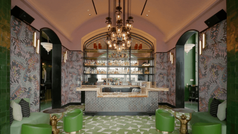 FAIRMONT BREAKERS HOTEL