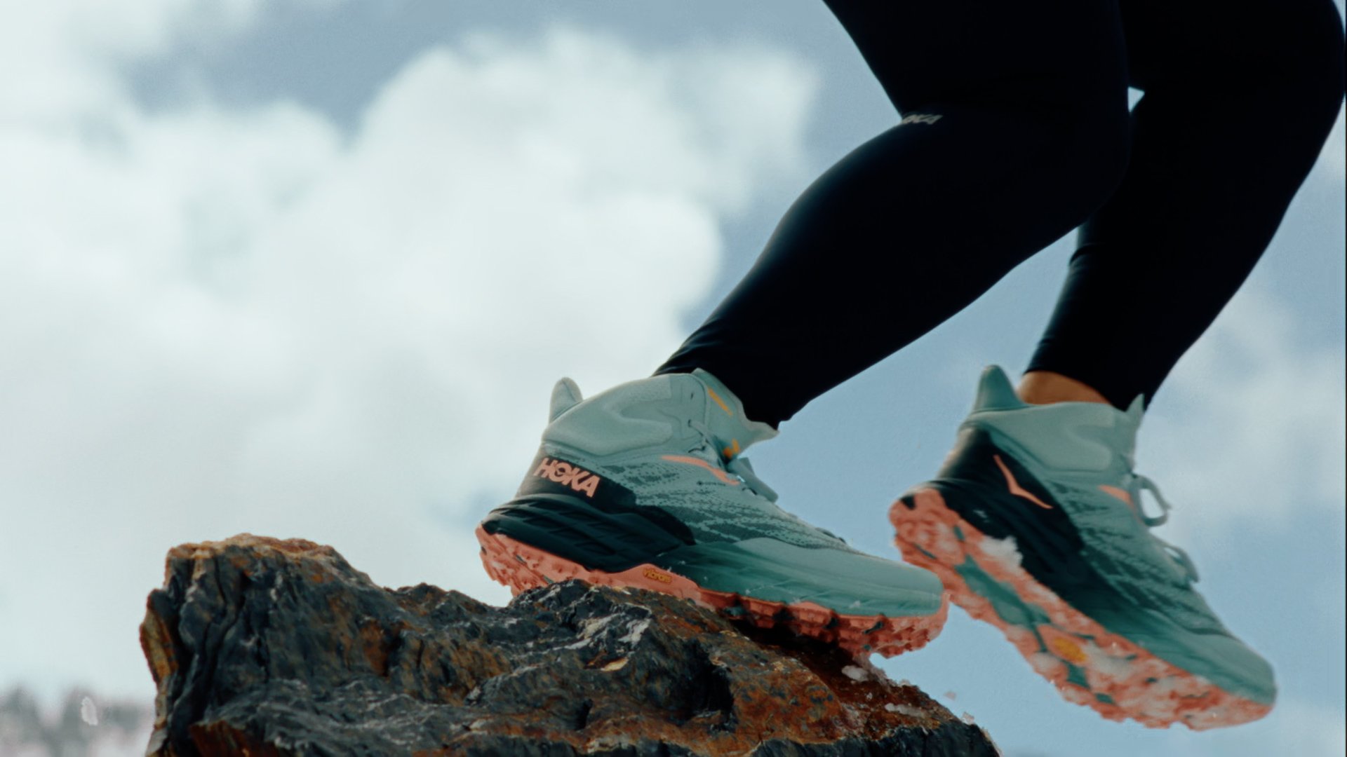 HOKA__FlyHumanFly.mov.01_00_35_13.Still003.jpg