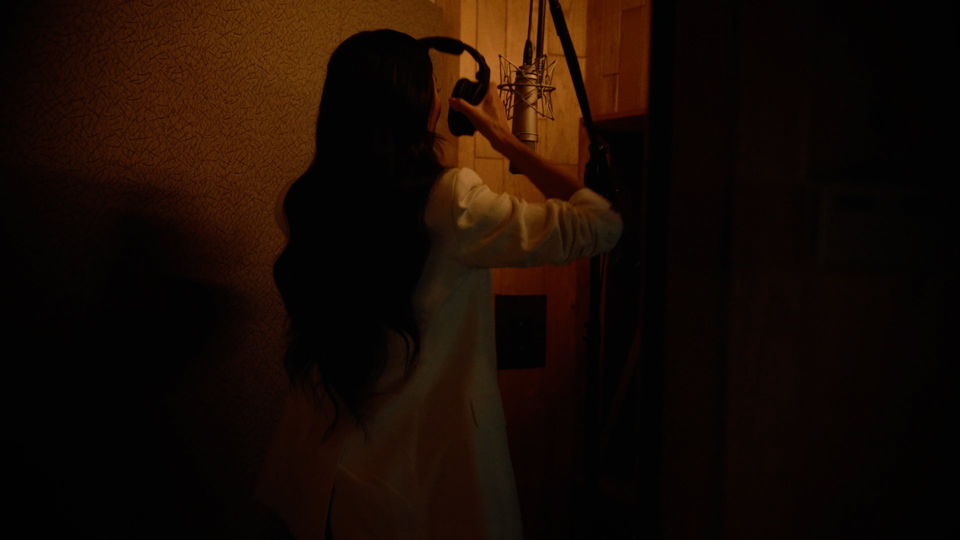 Infiniti_30sec new.00_00_15_14.Still001.jpg