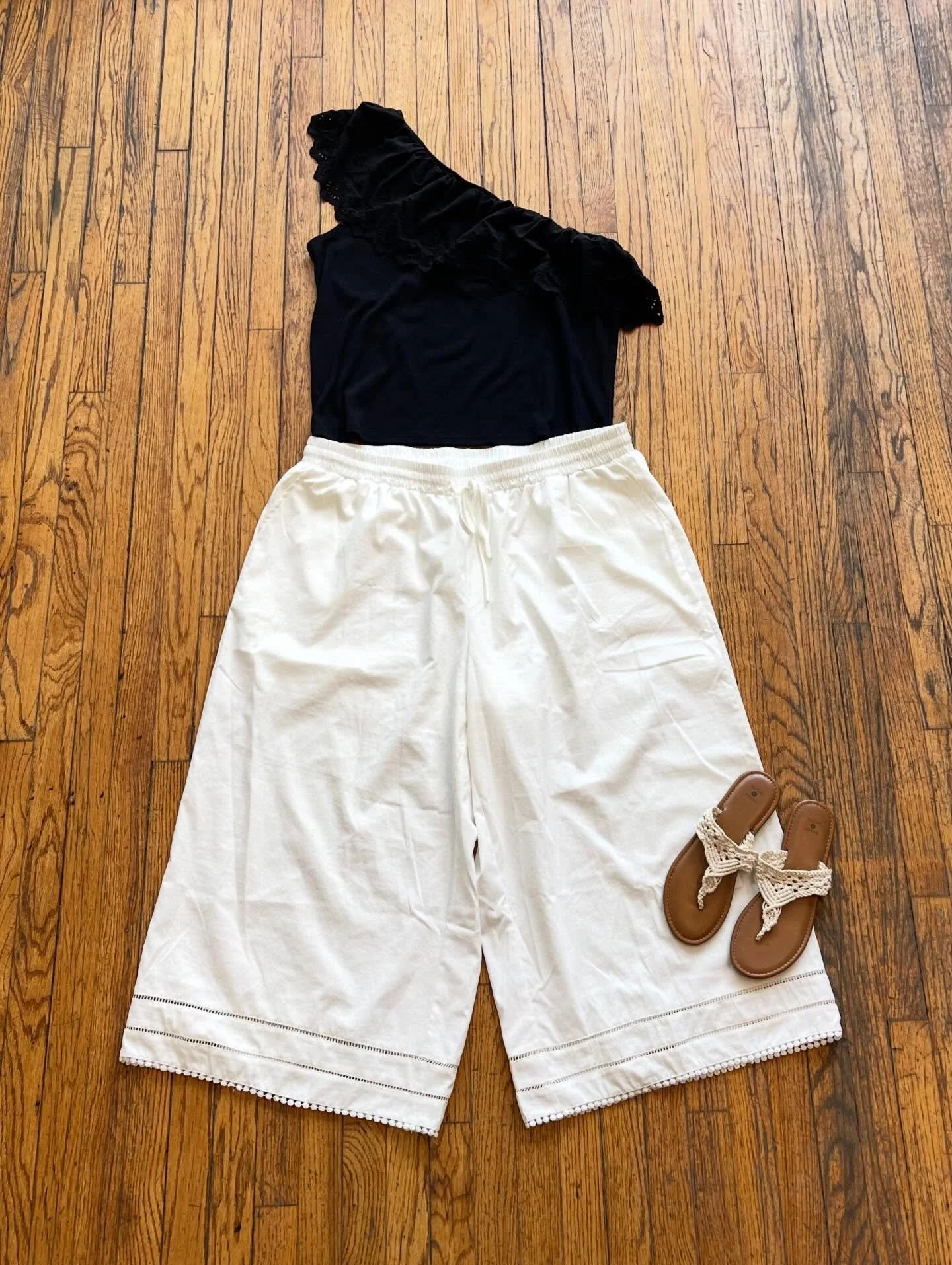 our sights are set on spring and summer here at Cake! 🌷 + our goodbye winter sale happening with lots of great markdowns! we would love to see you shopping this weekend 😎

details on outfits seen can be found on our Instagram stories! :)