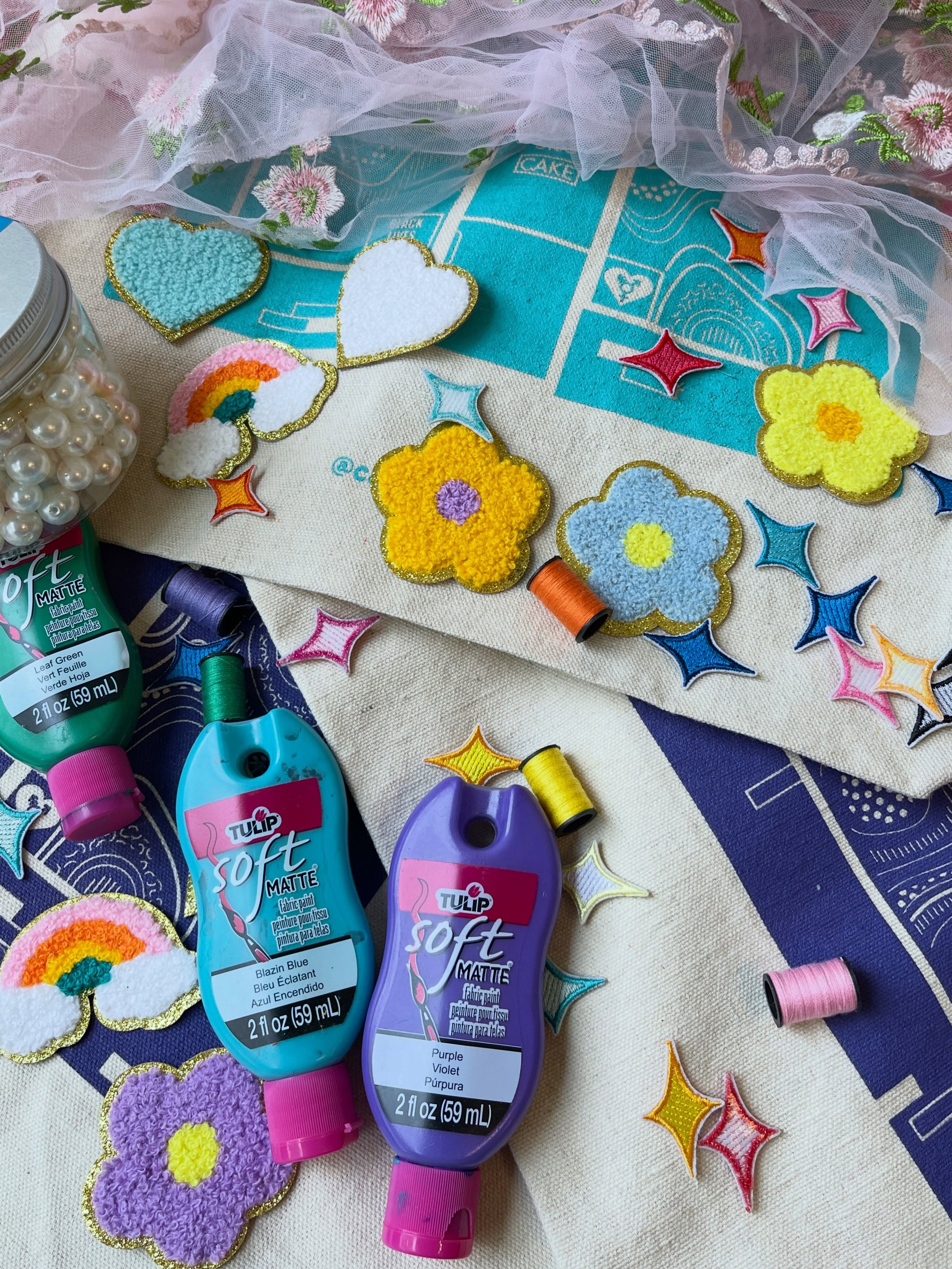 diy tote decorating @ our birthday party! THIS SATURDAY! 

get a cake tote day of or bring yours from home to decorate with patches, paint, stencils, buttons, lace and more! craft supplies help provided from @ninelivesmn !!! 🎨🧵🪡

CAKE TURNS NINE! 