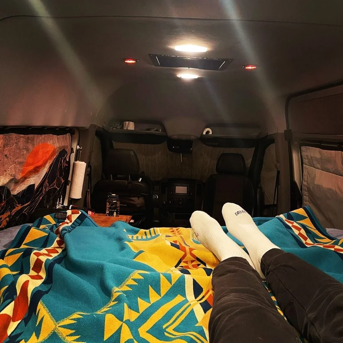 Keeping feets n&rsquo; toes 👣 warm ♨️since 2️⃣0️⃣1️⃣7️⃣&hellip; even in the Tetons! 🏂❄️⛷#sprintervan #campervanrental #vanlife #outdoorsy #ikonpass #rentabobby 🤙🏻
