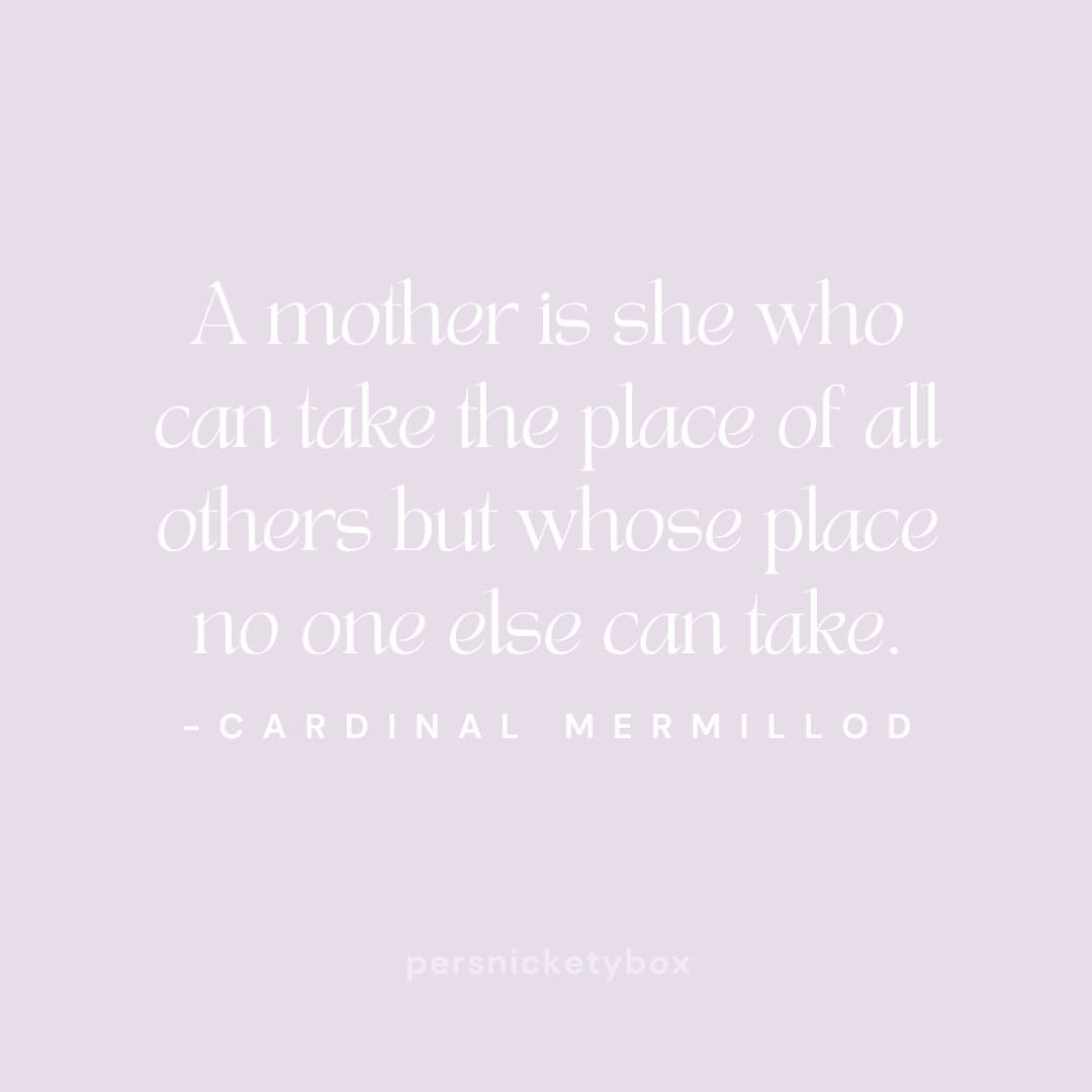 We might not agree on who has the best mom, but we can agree that all moms &amp; moms-at-heart are precious. 💚💕 Happy Mother&rsquo;s Day Weekend!

#persnicketybox #mothersdayquotes #photoprints #photosubscription #momsrule