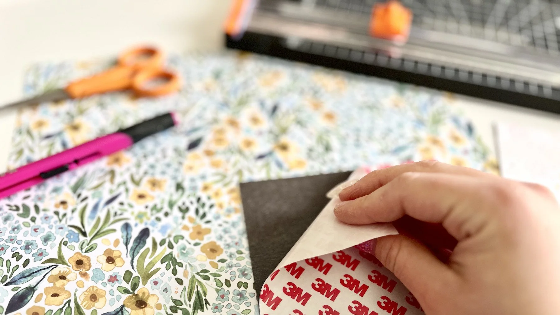 DIY Magnetic Photo Frames for the Fridge