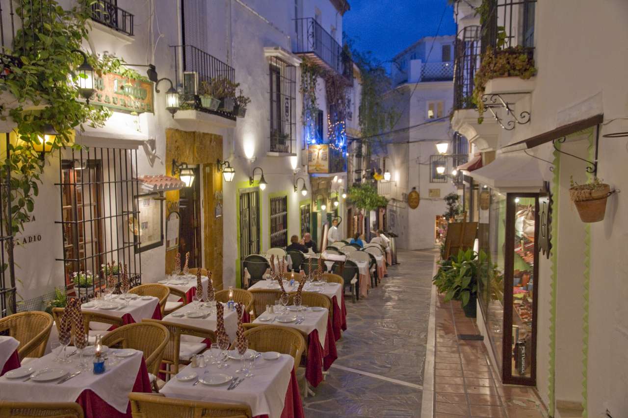 marbella-old-town-at-night11.jpg