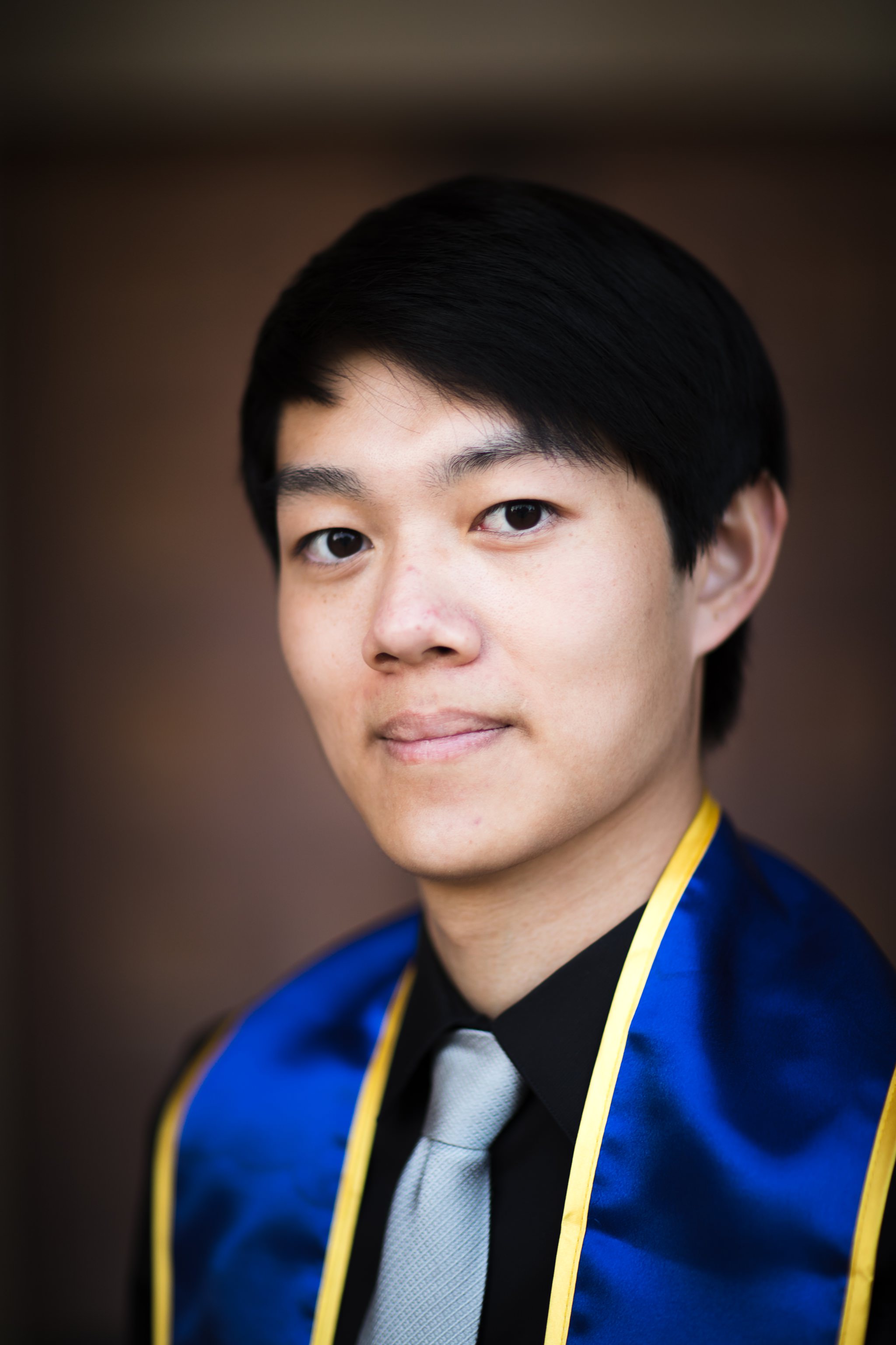 los-angeles-ucla-senior-graduation-portraits-royce-doors-headshot-with-sash