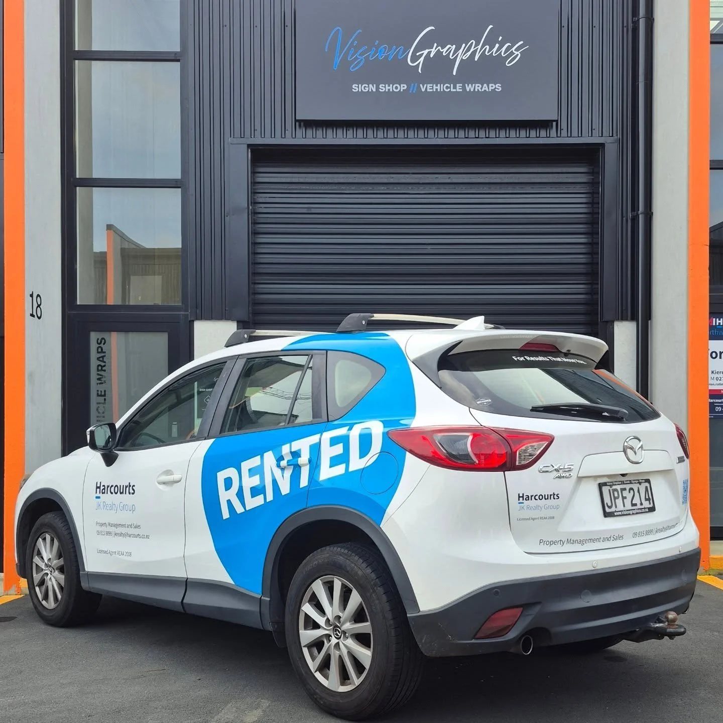 Fleet signage
#vinyl #vinylwrap #signage #advertising #graphics #fleet #fleetgrapgics #commercialwrap #commercialsignage #avery #vinylcut #aucklandnz