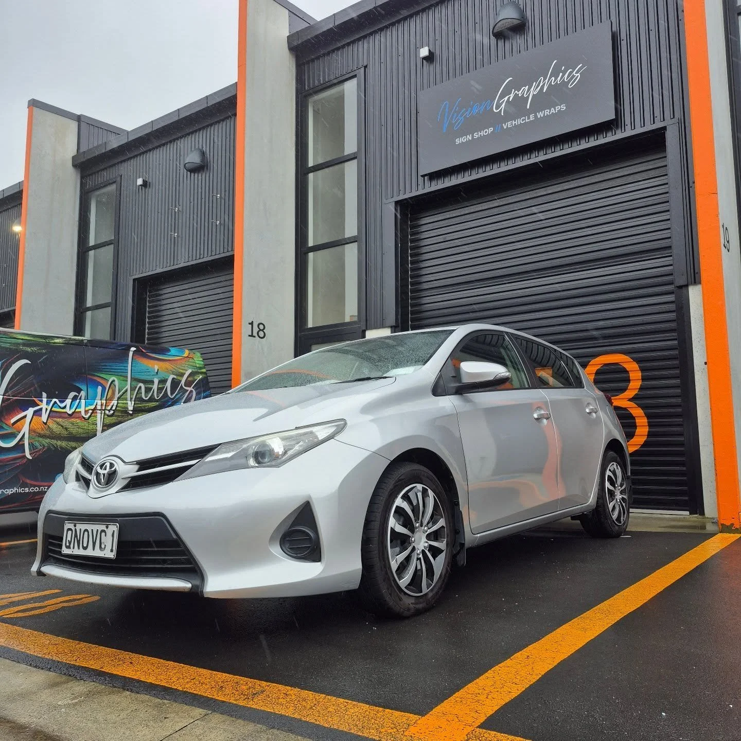 Removal of old, cracked vinyl
#removal #wrapremoval #vinyl #vinylwrap #carwrap #ppf #signage #signshop #decal #graphics #aucklandnz