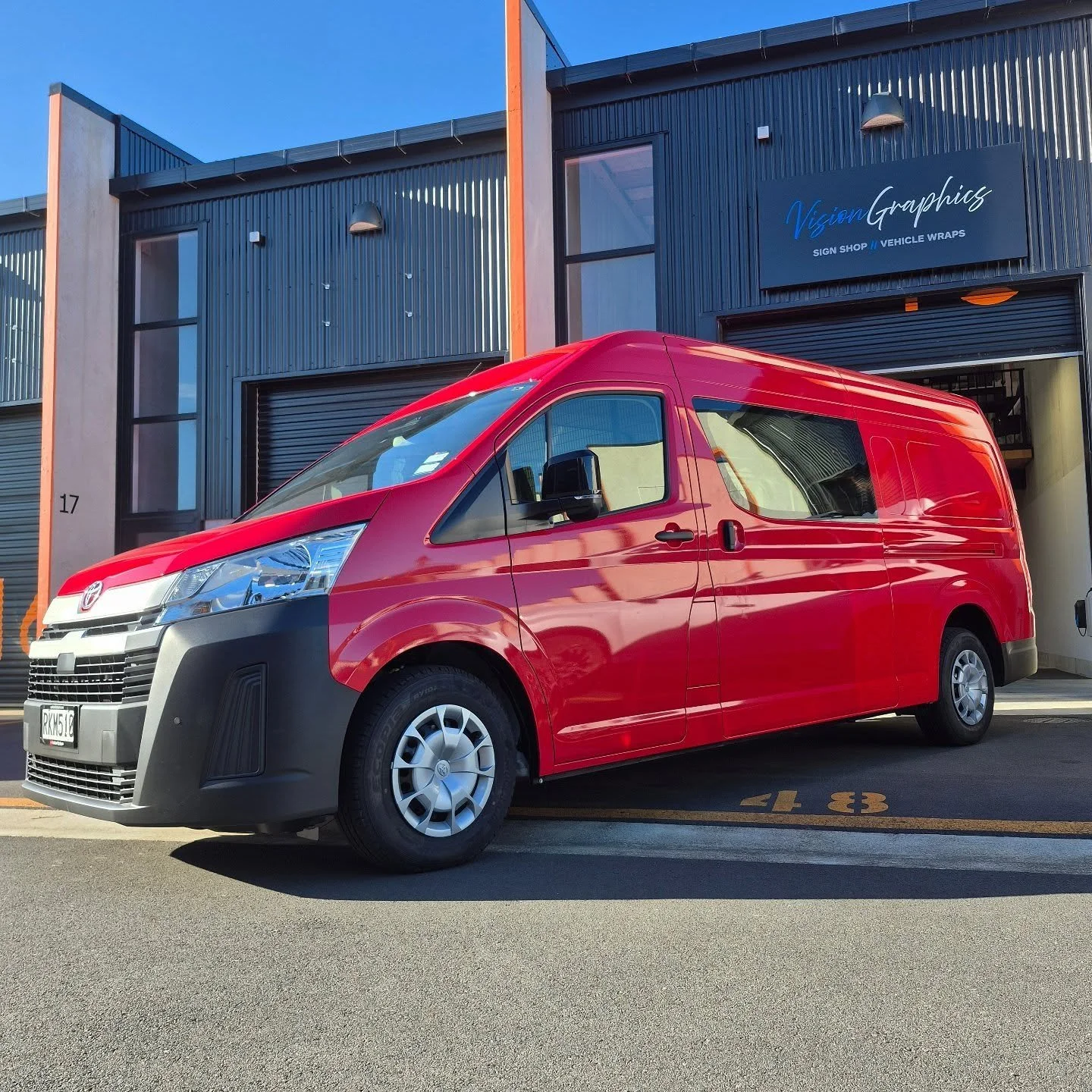 Full wrap for NZ Couriers from white to red
#avery #averysupreme #vinyl #vinylwrap #carwrap #glossred #ppf #signage #signshop #decal #graphics #aucklandnz