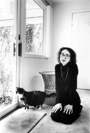 JoyceCarolOates.gif