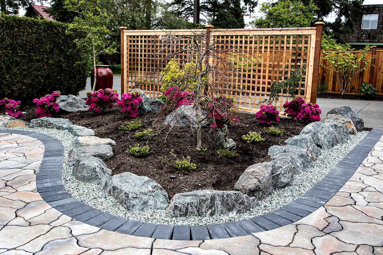 Mustang-Landscape-Garden-Design-Victoria-BC-Trellis.jpg