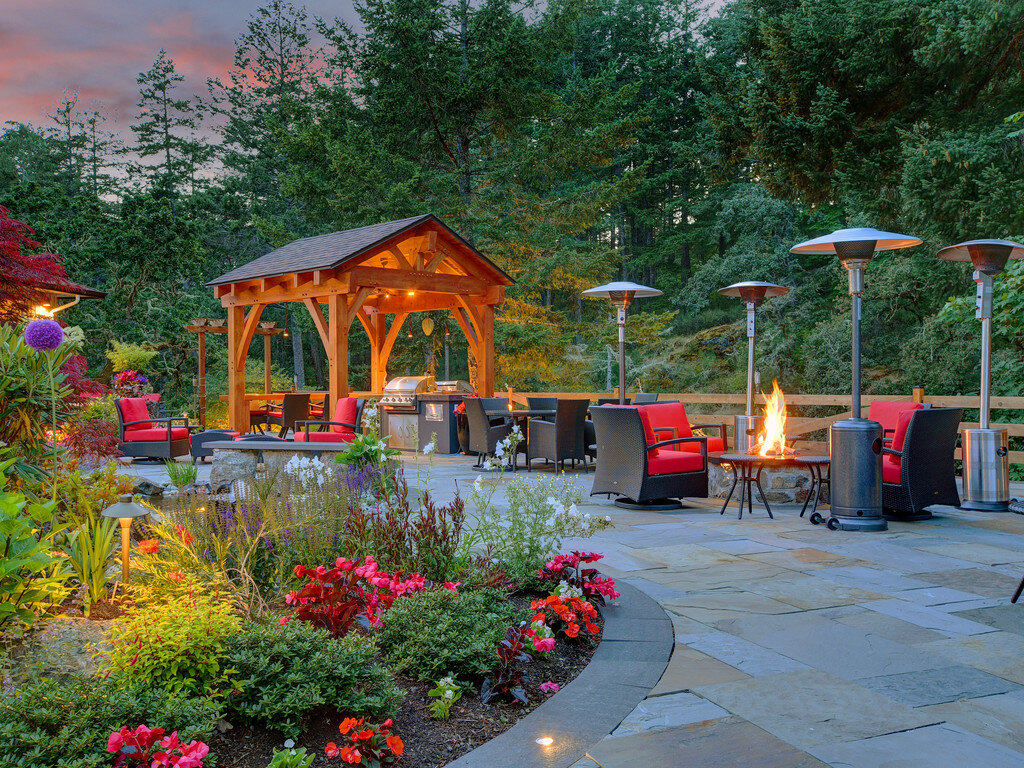 2-island_timber_frame-pavers-begonia-patio-outdoor-kitchen-blue-stone.jpg