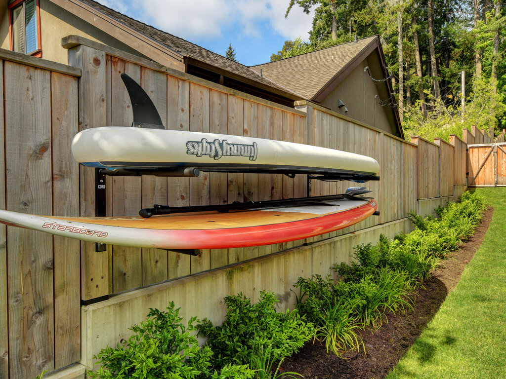 backyard-water-paddleboard-oceanside-garden.jpg
