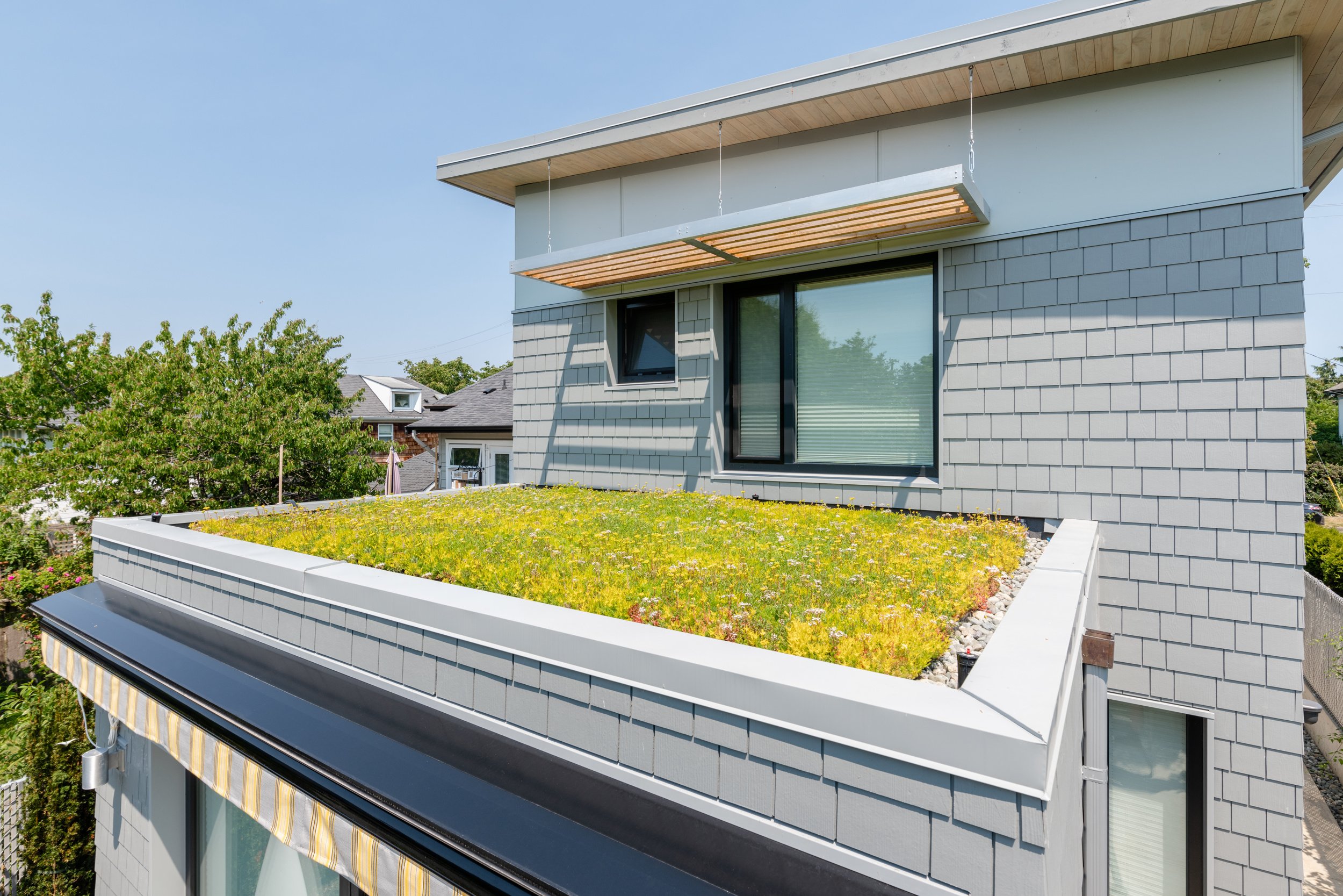 Green-roof-landscape-victoriaBC-sustainablelandscape-passivehouse-landscapedesign (4).jpg