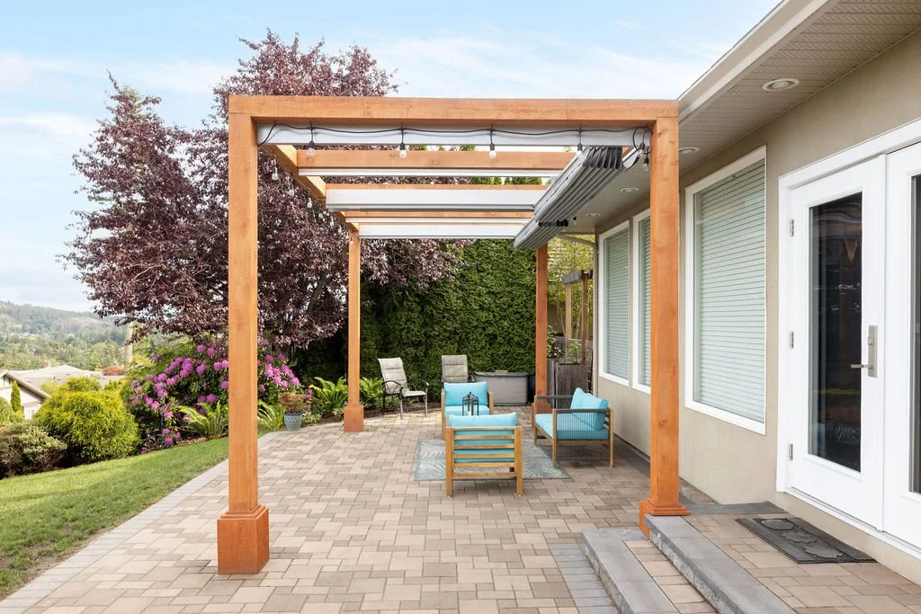 VictoriaBC-Mustanglandscape-pergola-shade(1).jpg