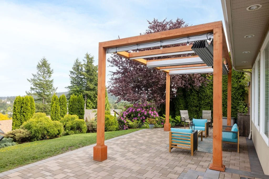 VictoriaBC-Mustanglandscape-pergola-shade.jpg