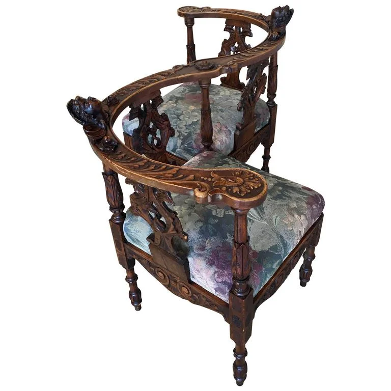 Italian Hand-Carved Tete-Tete Bench
