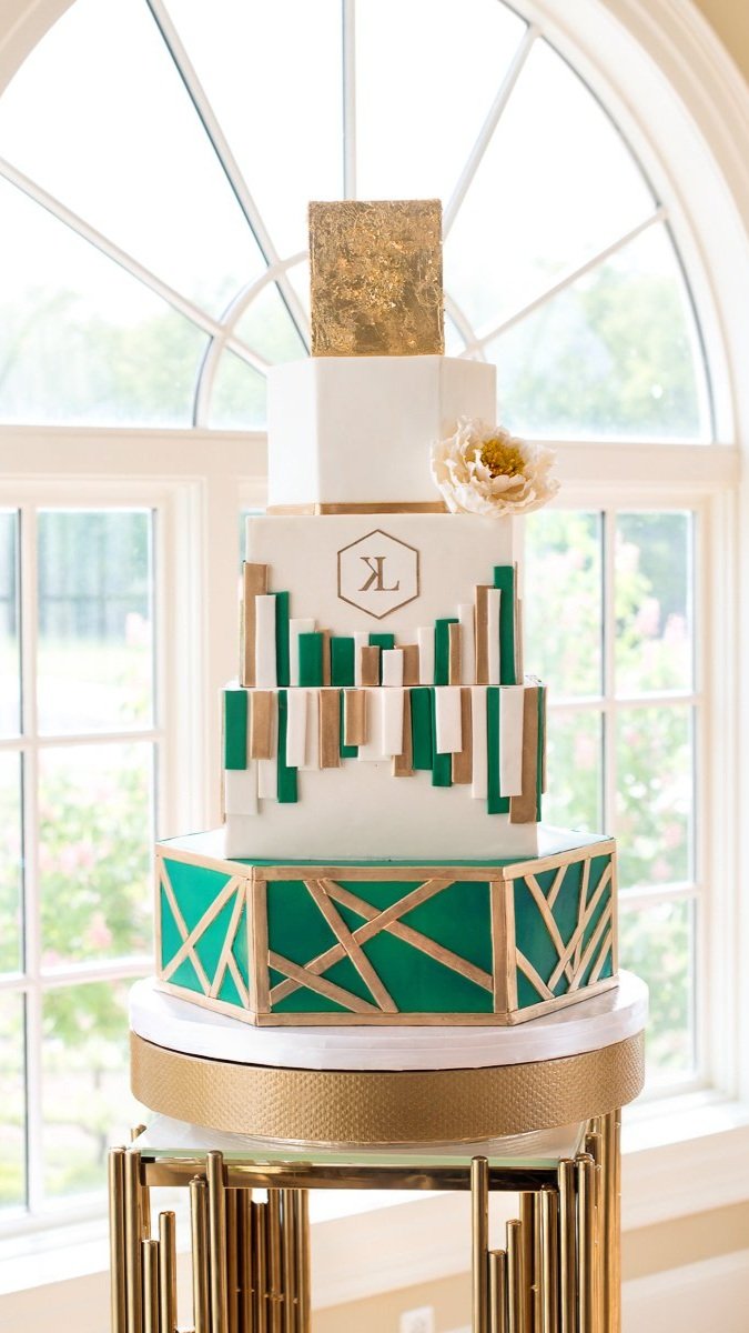 Forest+Green-gold-hexagon-geometirc-wedding+cake-Morais+Vinyeards-+Blue+Lace+Cakes.jpg