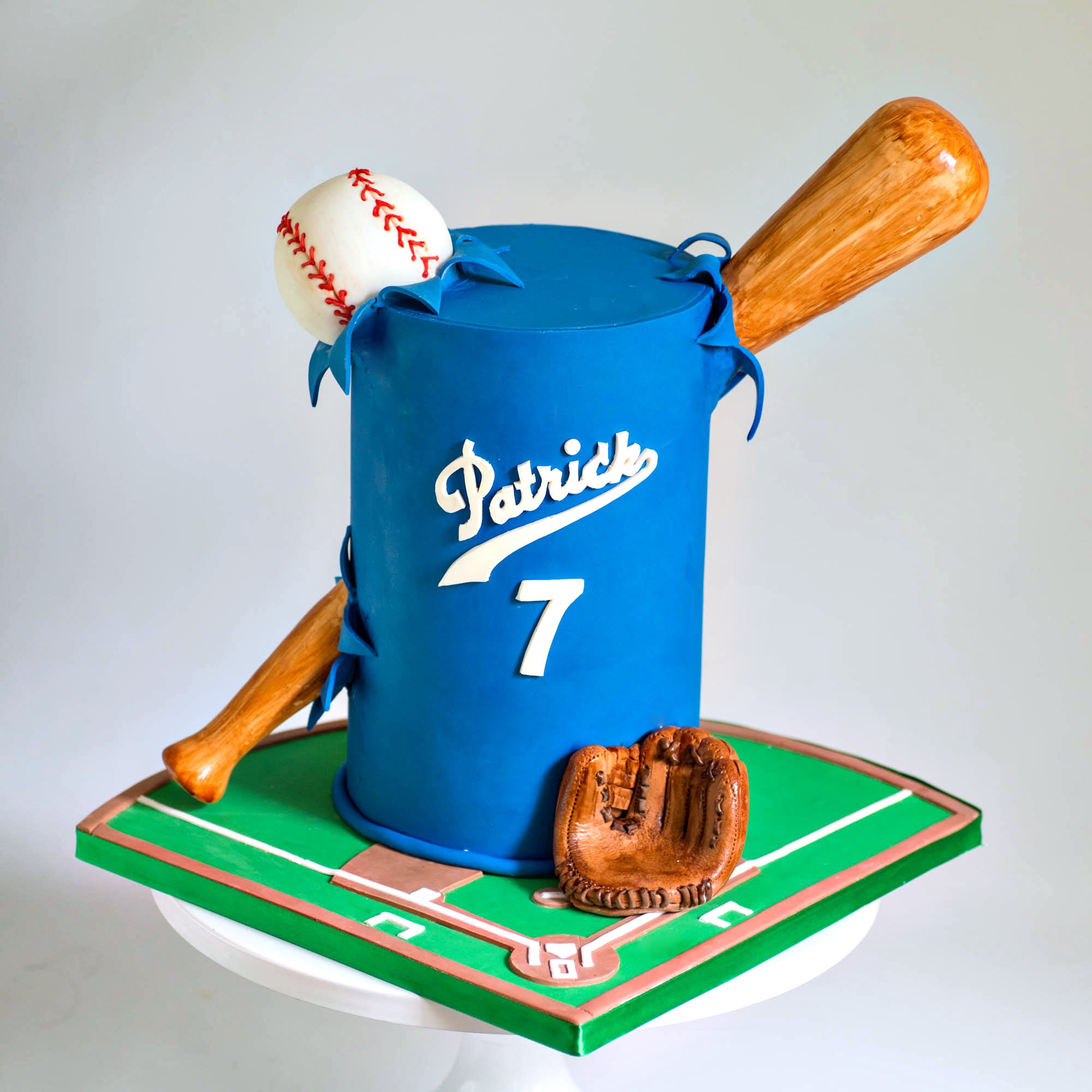 Baseball cake — Birthday Cakes | Baseball birthday cakes, Baseball cake, Baseball  birthday
