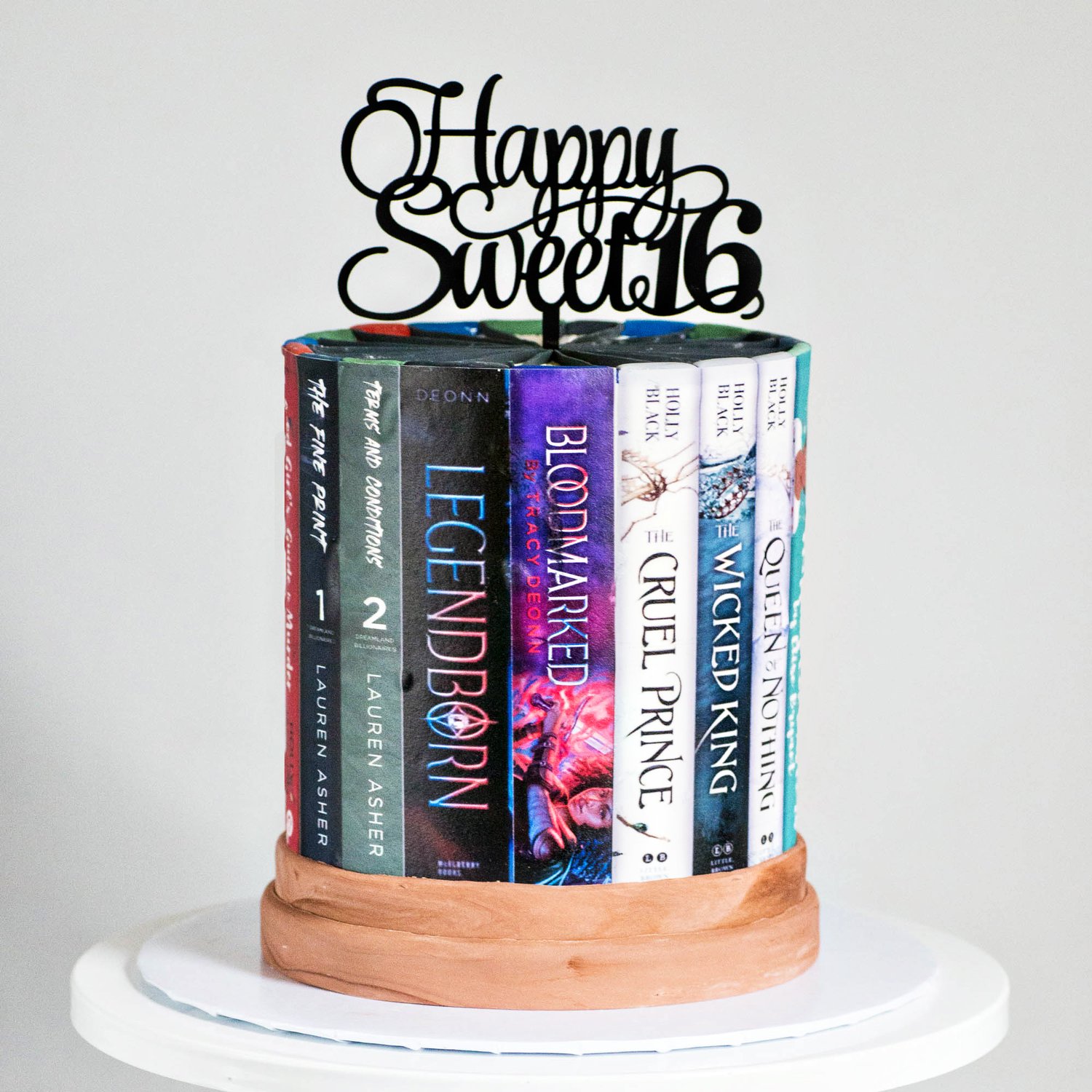 Sweet 16 Book cake