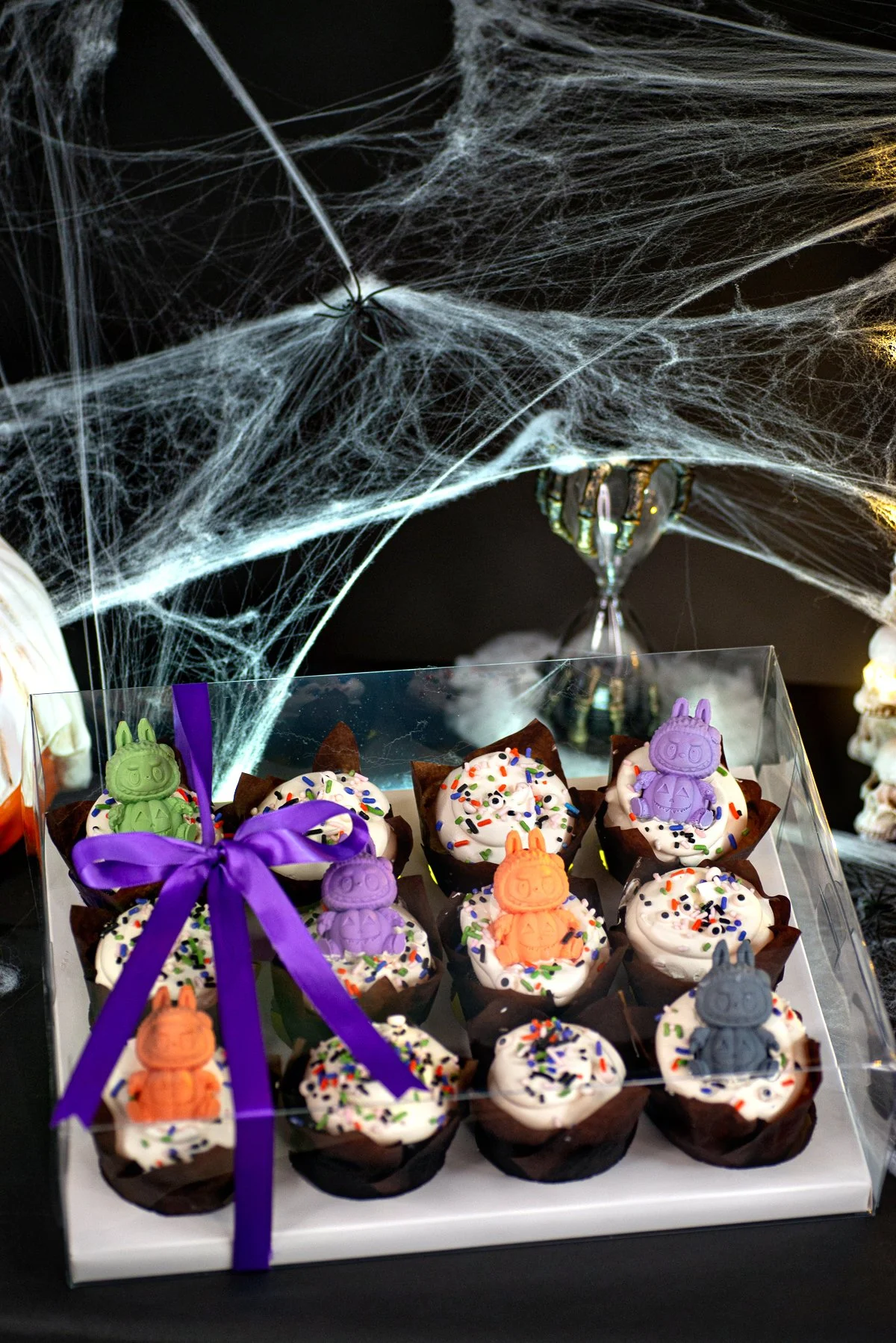 Labubu Halloween cupcakes_Blue Lace cakes-106.jpg