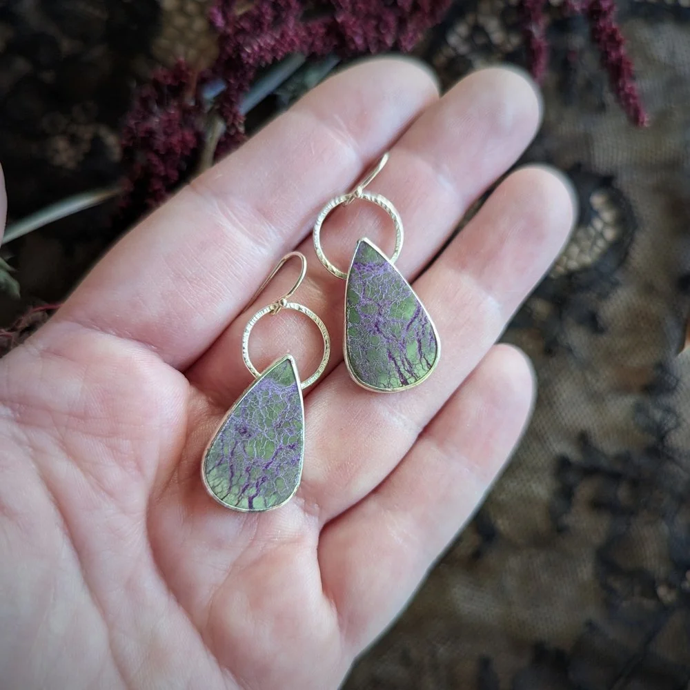 What is a Bezel and Why do I Want One For My Jewelry?