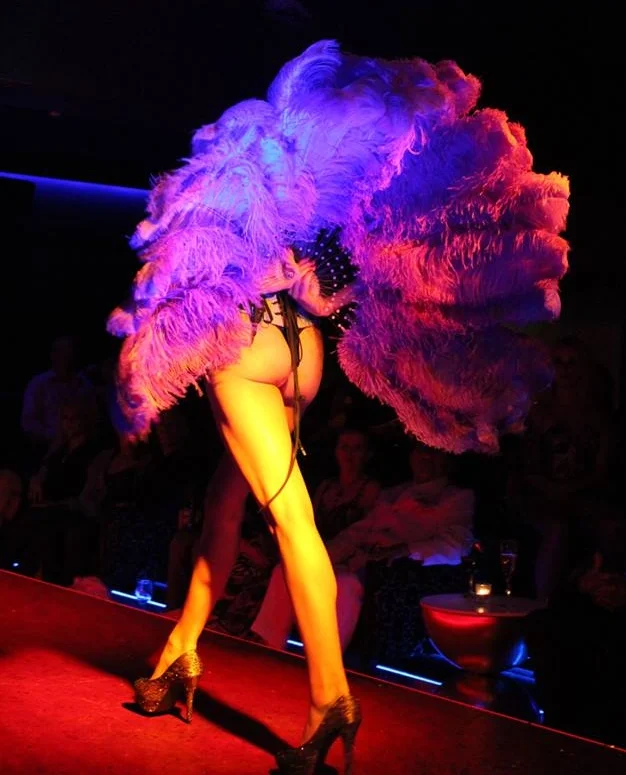 Photo by Du Bont Creative of Lilly Loca. Carousel Cabaret, 2013.