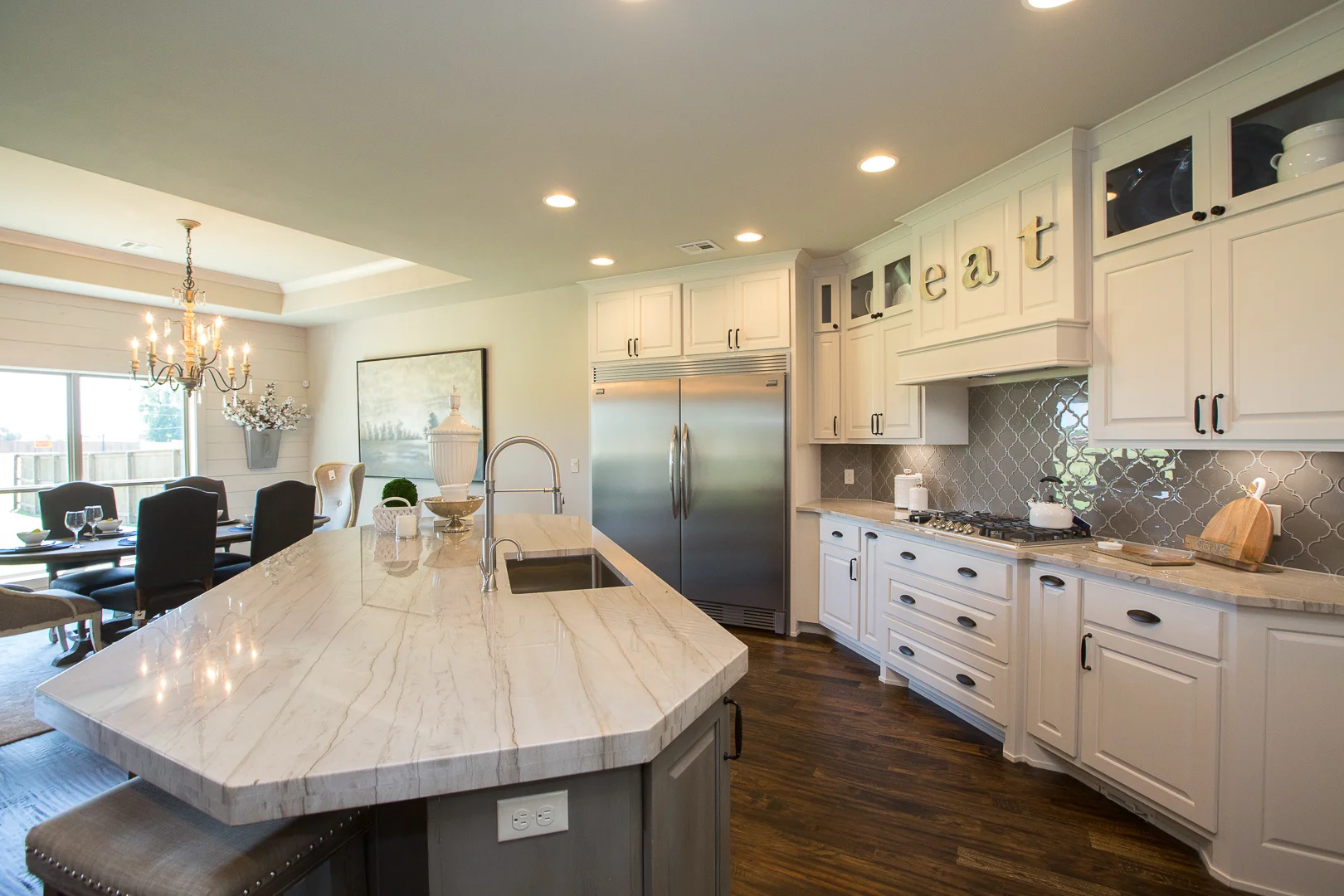 018_Kitchen.jpg