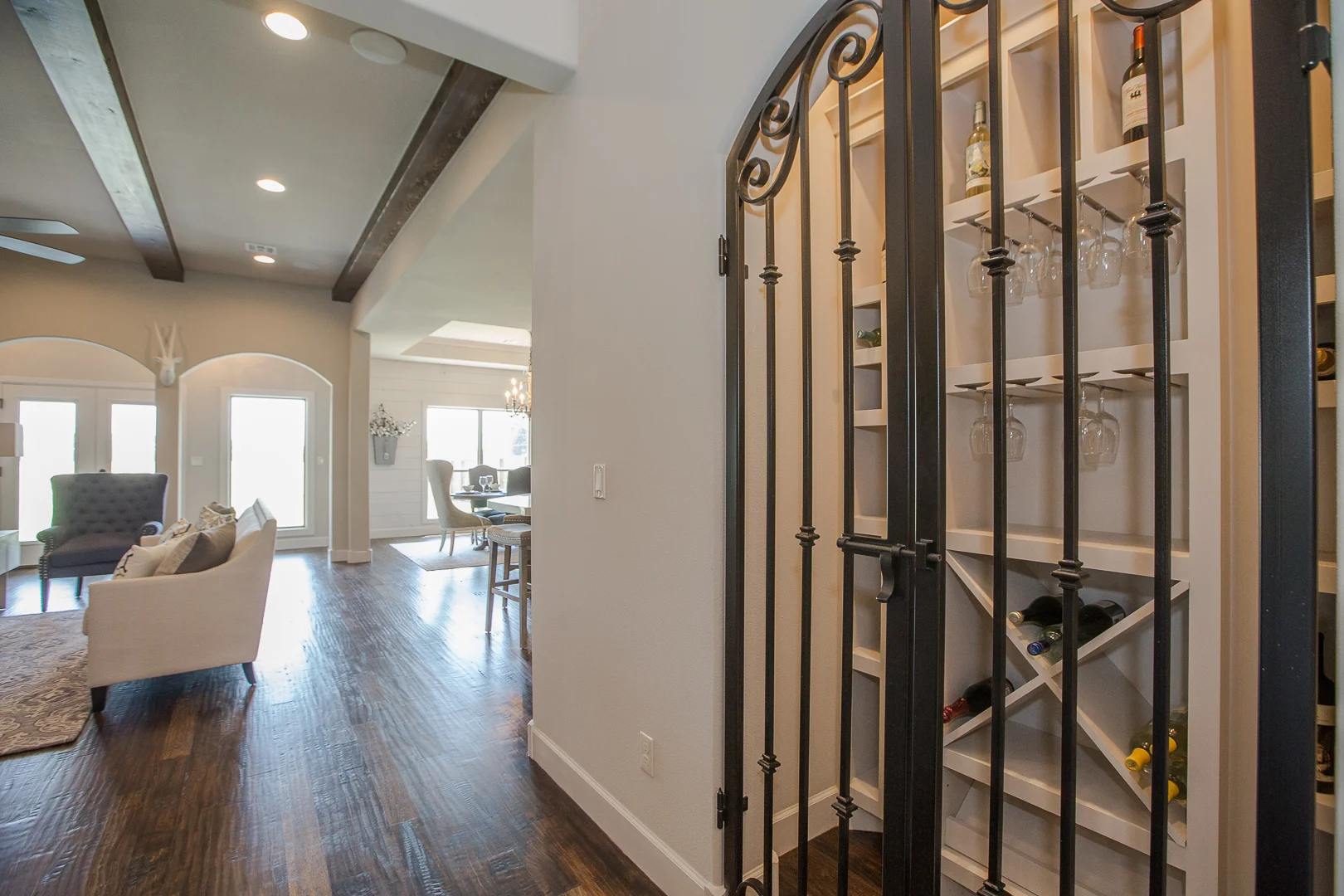 005_Wine Room.jpg