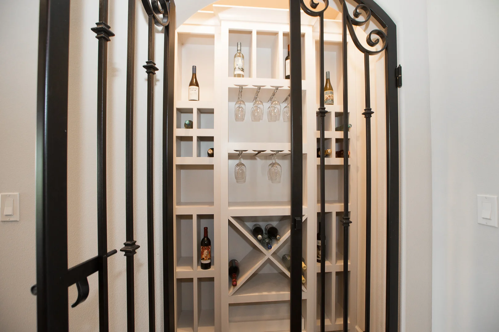 006_Wine Room.jpg