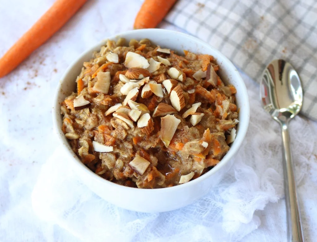 Carrot Cake Oatmeal (Vegan and Gluten-Free)