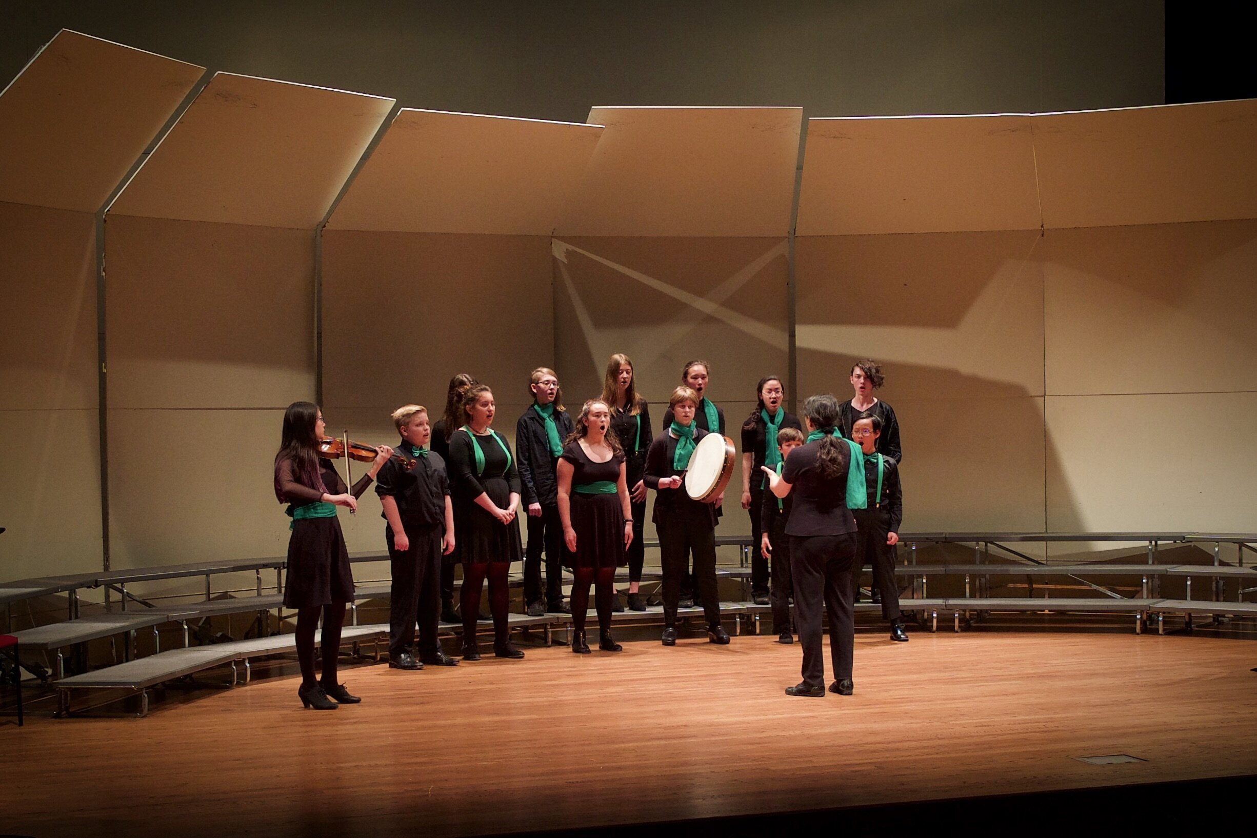 Crowden Chamber Singers (Betsy Marvit, director)